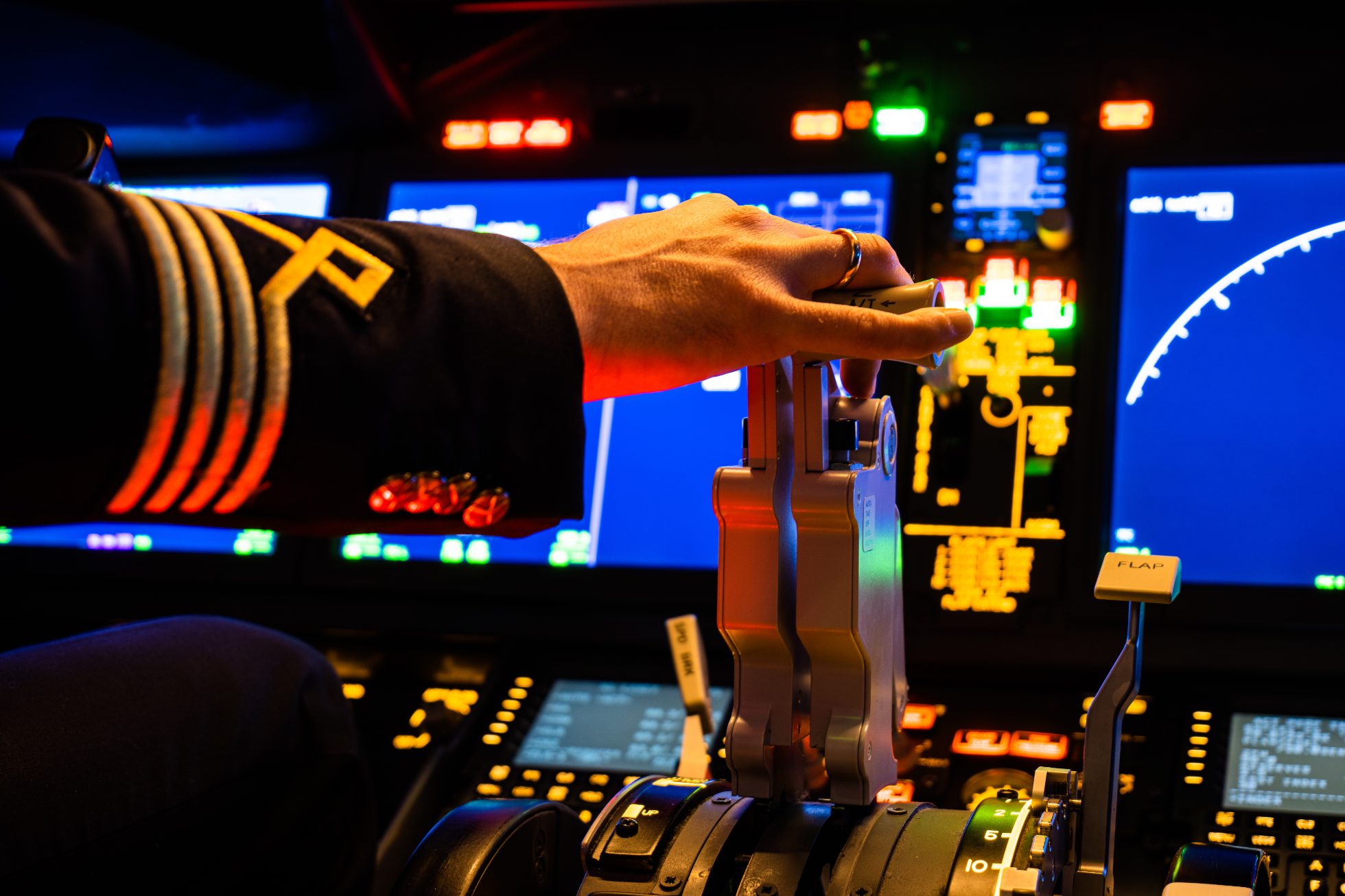 Aircraft cockpit, simulator